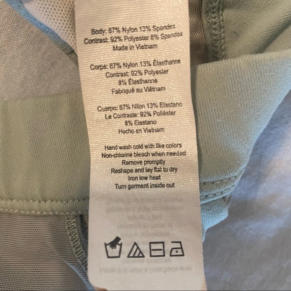 ALO Yoga Light Green sports bra - Picture 5 of 7